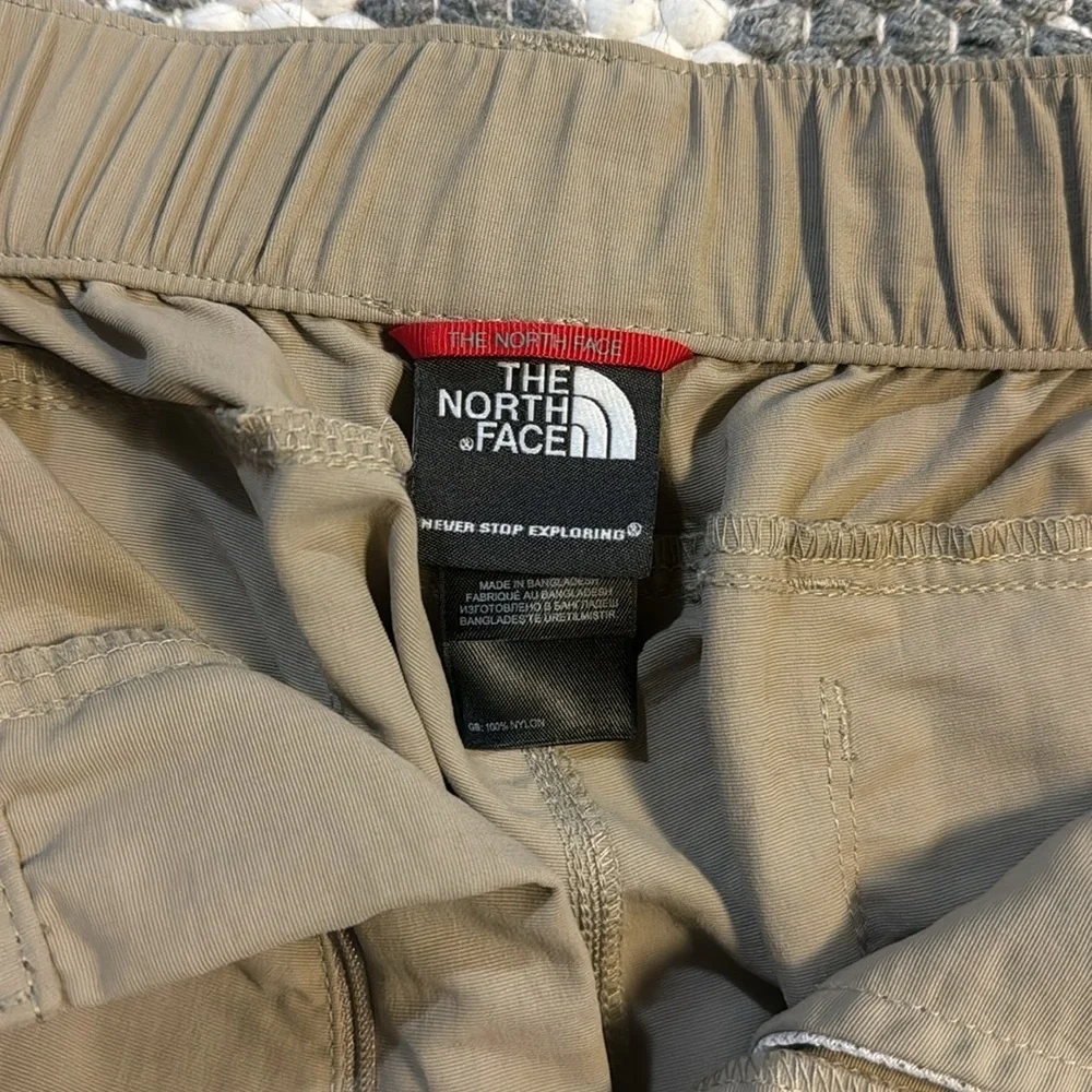 🍍THE NORTHFACE ZIP OFF AT KNEE PANTS 🍍ZIP POCKETS🍍sz med L1